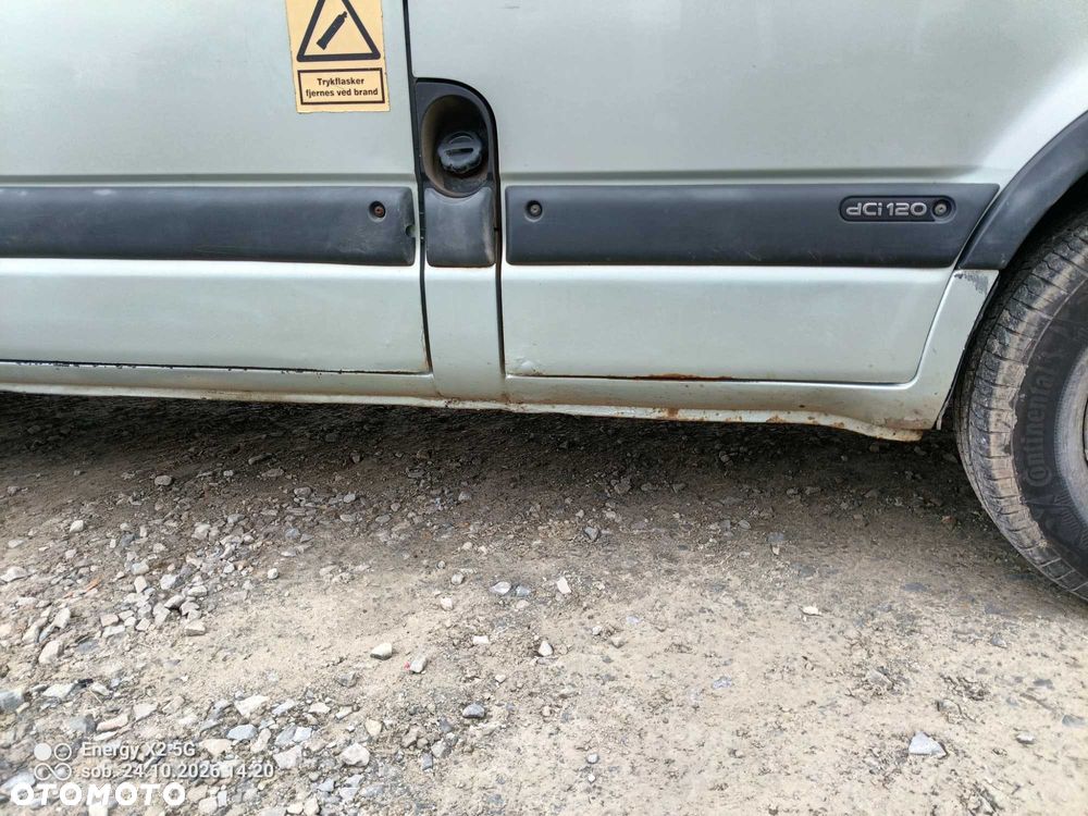 Nissan Interstar - 5