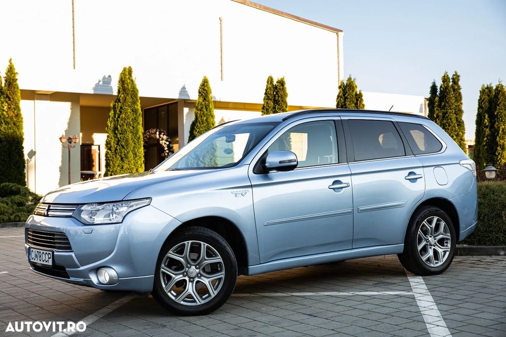 Mitsubishi Outlander - 14