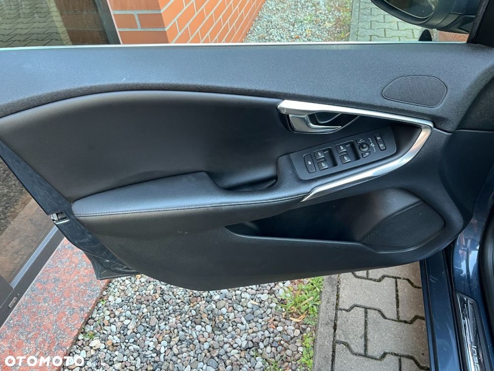 Volvo V40 D2 Inscription - 17