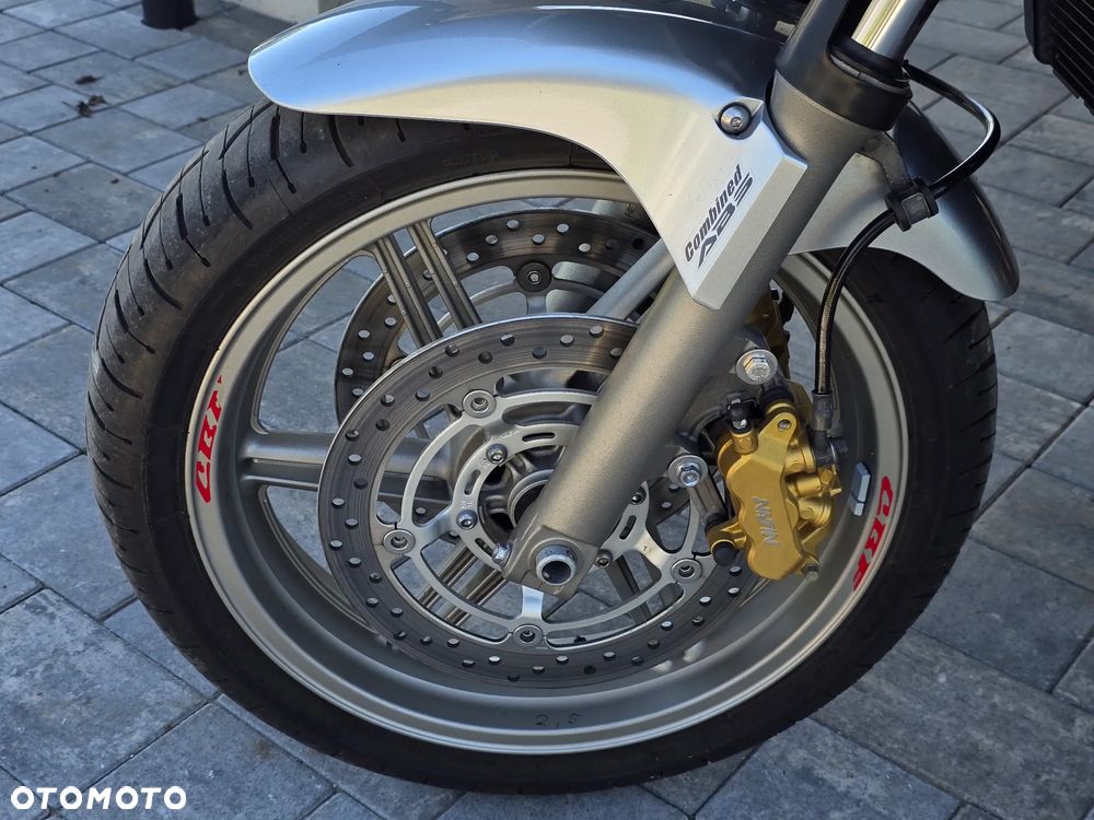 Honda CBF - 24