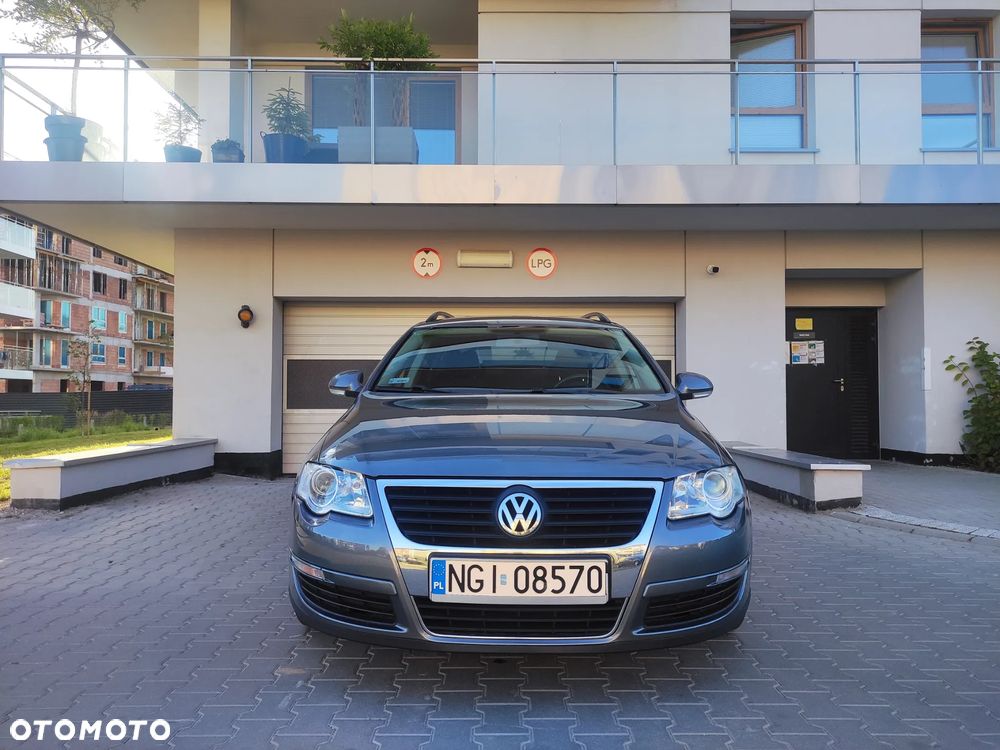 Volkswagen Passat 2.0 TDI Comfortline - 5