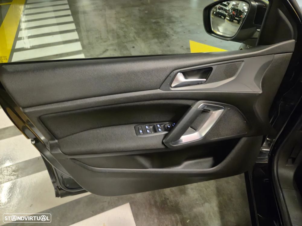 Peugeot 308 SW 1.6 BlueHDi Style - 30