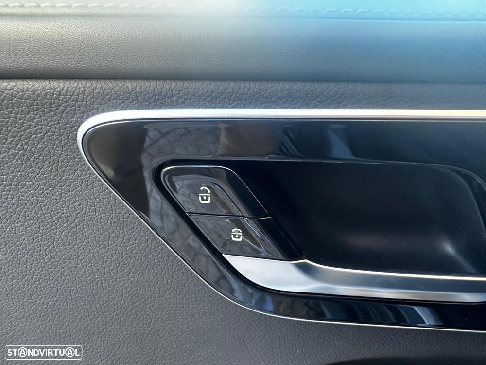 Mercedes-Benz C 300 e AMG Line - 8