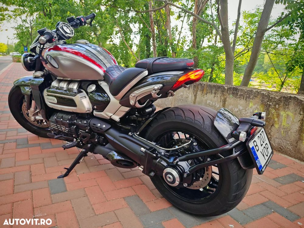 Triumph Rocket 3 R Black - 11
