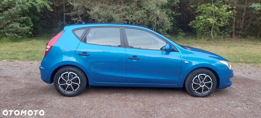 Hyundai i30 1.4 Blue Comfort - 23