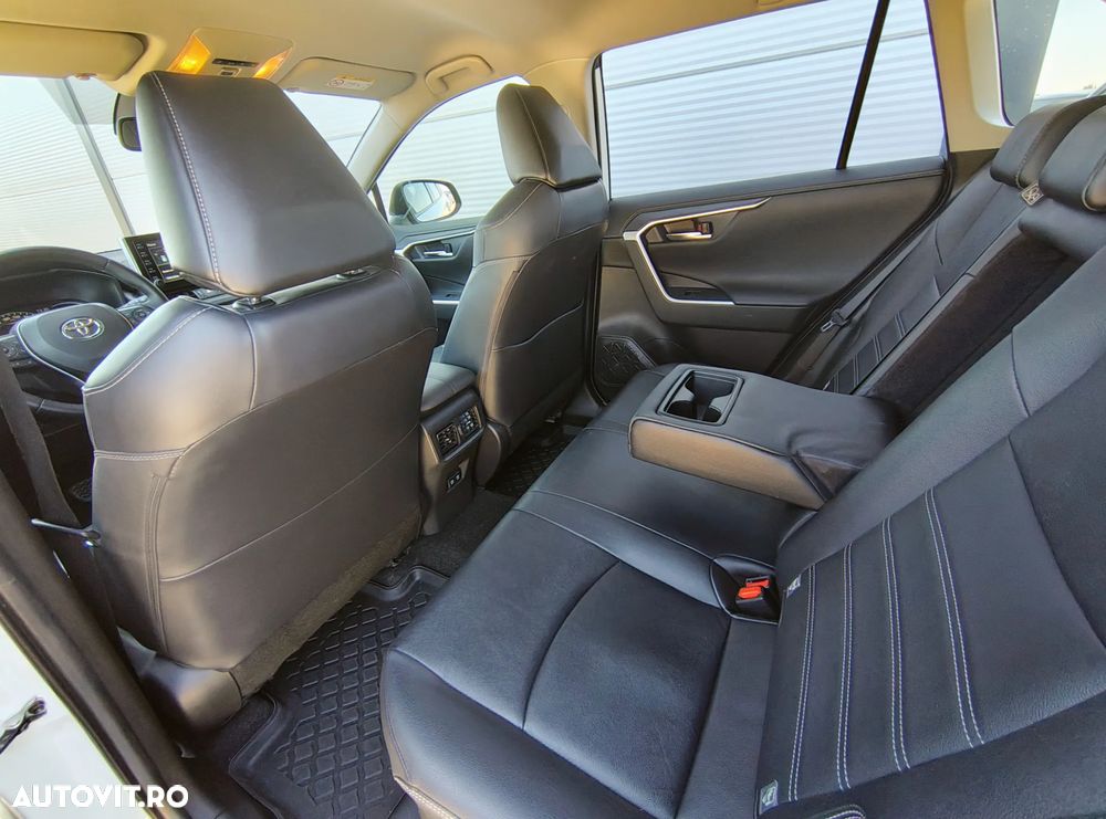 Toyota RAV4 2.5 VVT-iE 4x4 Luxury - 10