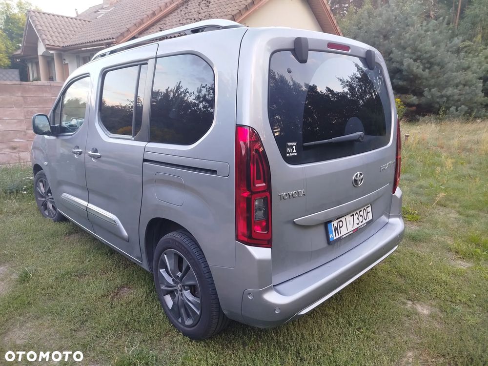 Toyota Proace City Verso 1.5 D-4D Family - 3