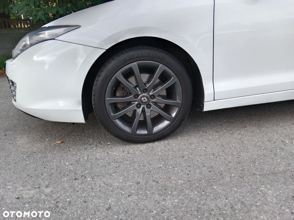 Renault Laguna 2.0 dCi Monaco GP2 - 8