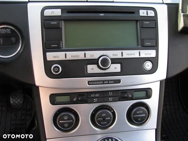 Volkswagen Passat 1.9 TDI Comfortline - 6