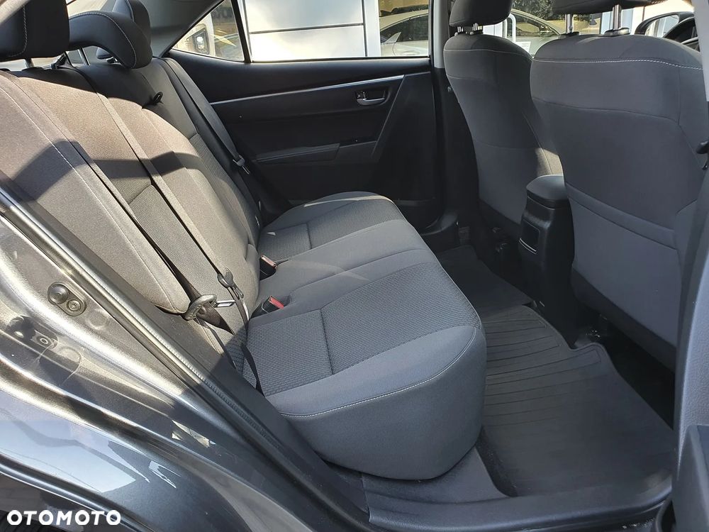 Toyota Corolla 1.6 Comfort - 10