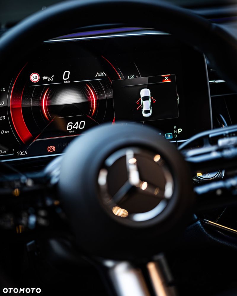 Mercedes-Benz Klasa E 220 d 4-Matic - 21