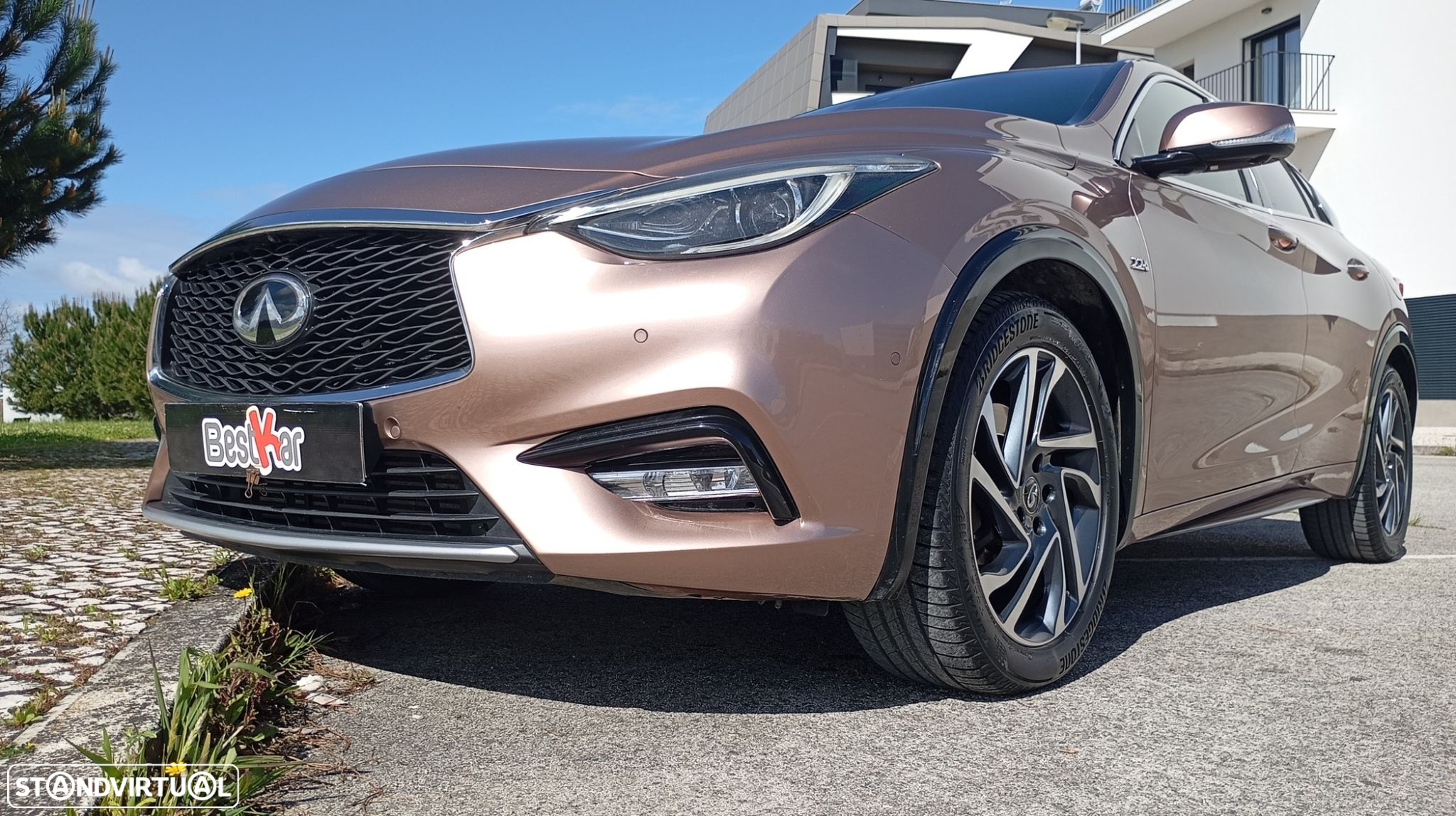 Infiniti Q30 2.2d DCT AWD Luxe Tech - 9