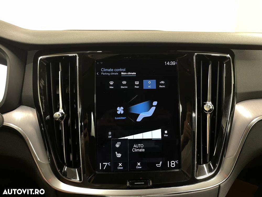 Volvo S60 B4 MHEV AT Plus Dark - 19