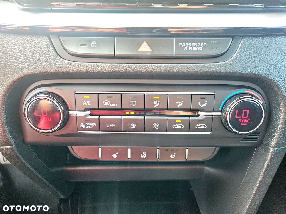 Kia XCeed - 36