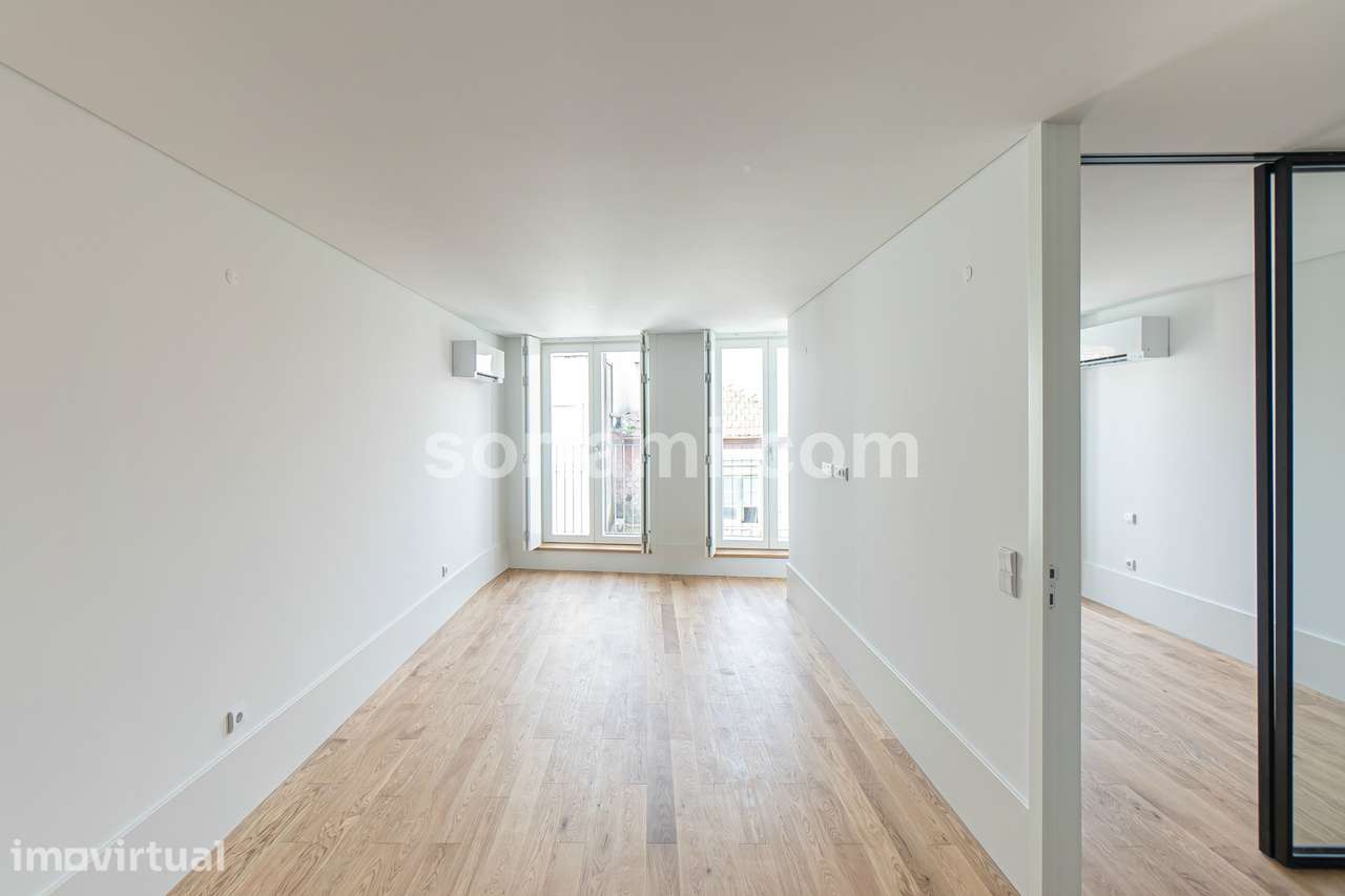 Apartamento T1 Venda em Cedofeita, Santo Ildefonso, Sé, Miragaia, São - Grande imagem: 2/17