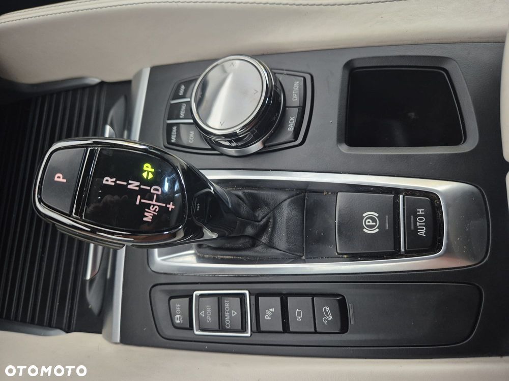 BMW X6 xDrive40d - 26