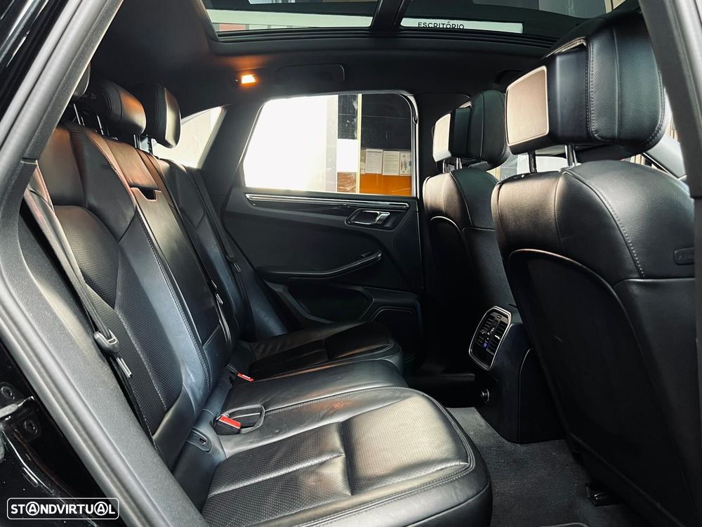 Porsche Macan S - 43