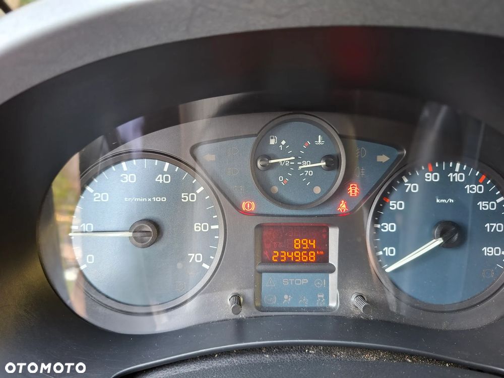 Citroën Berlingo 1.6i 16V - 12