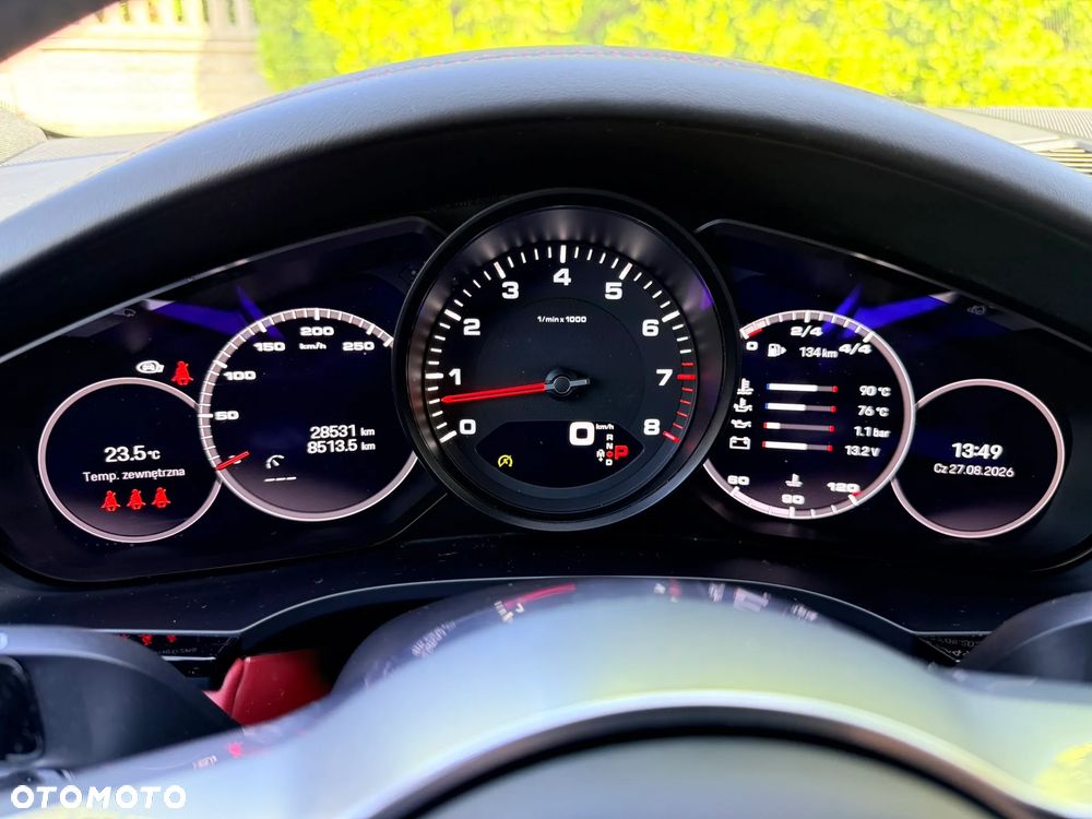 Porsche Cayenne Standard - 10