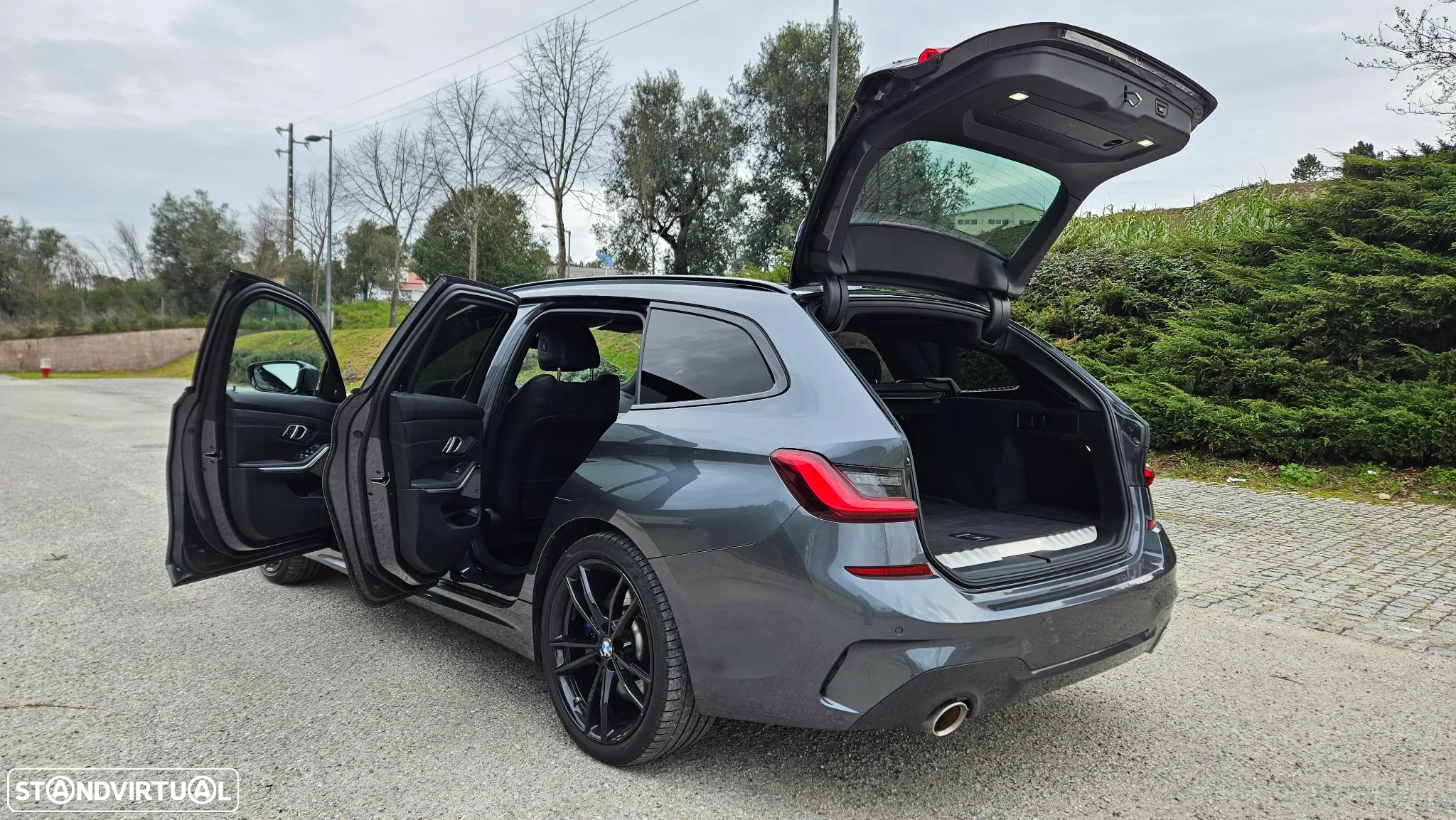 BMW 330 e Touring Pack M Auto - 19