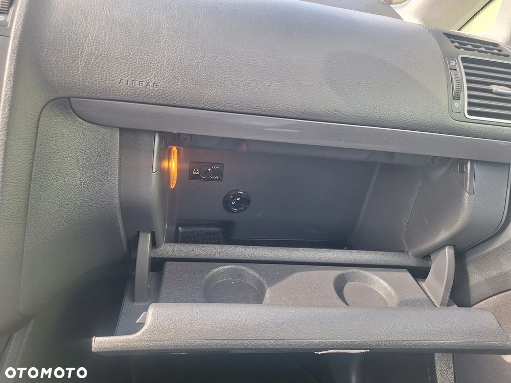 Volkswagen Touran 1.2 TSI BlueMotion Technology Highline - 17