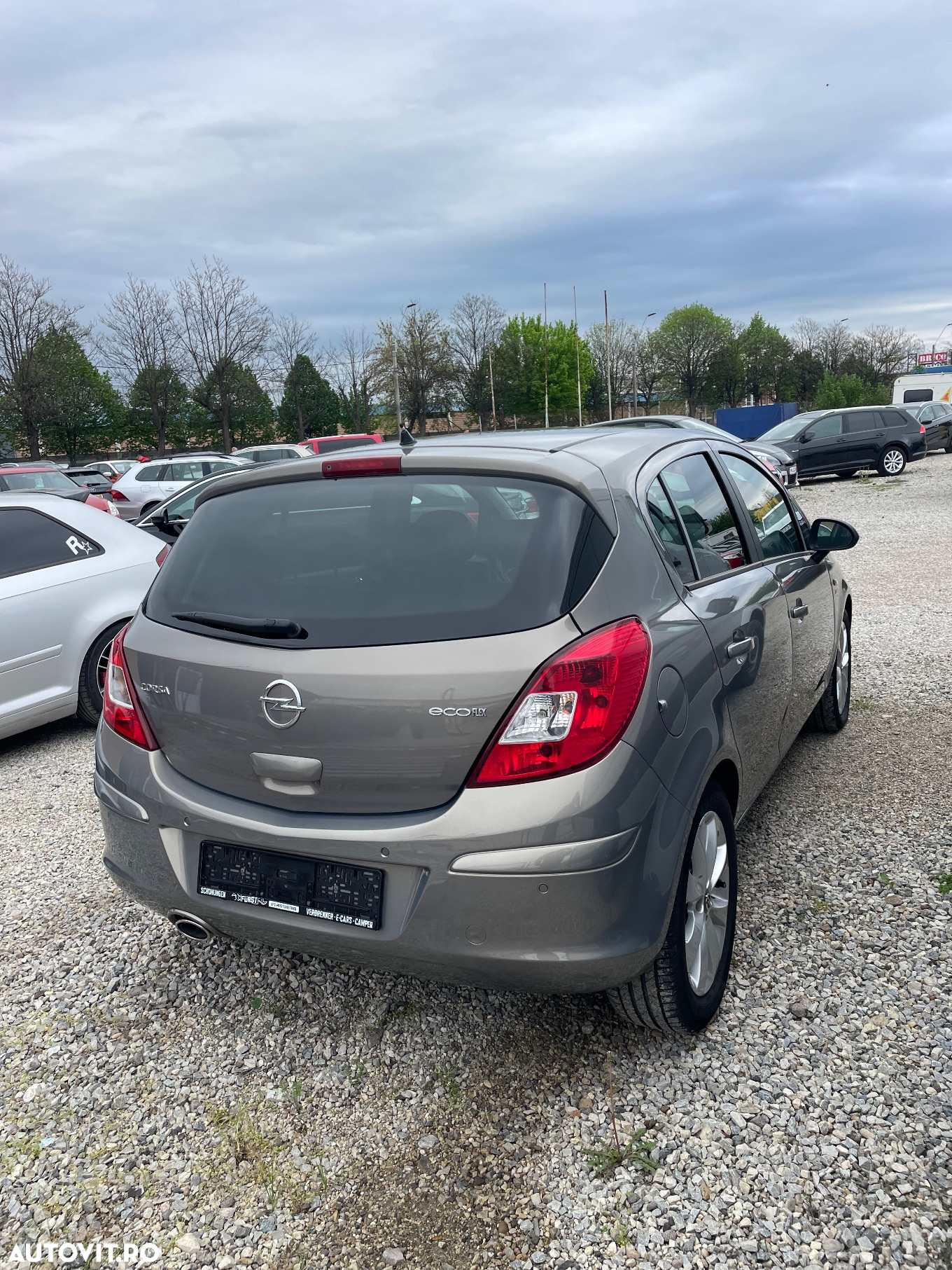 Opel Corsa 1.4 16V Color Edition - 4