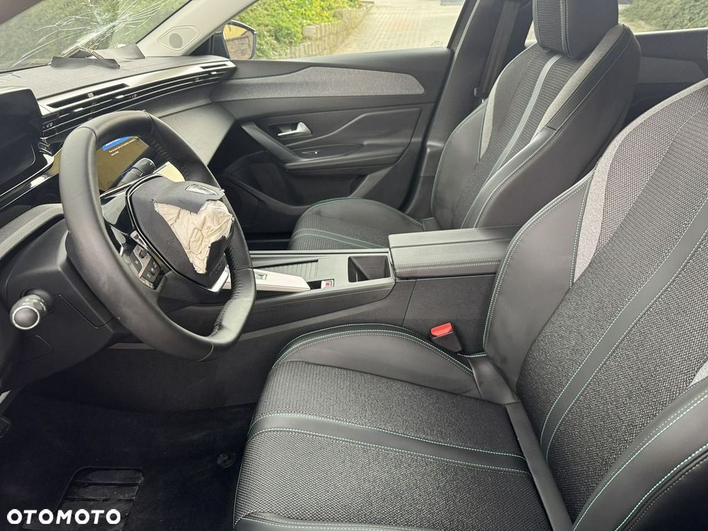 Peugeot 408 HYBRID 136 e-DSC6 Allure - 9