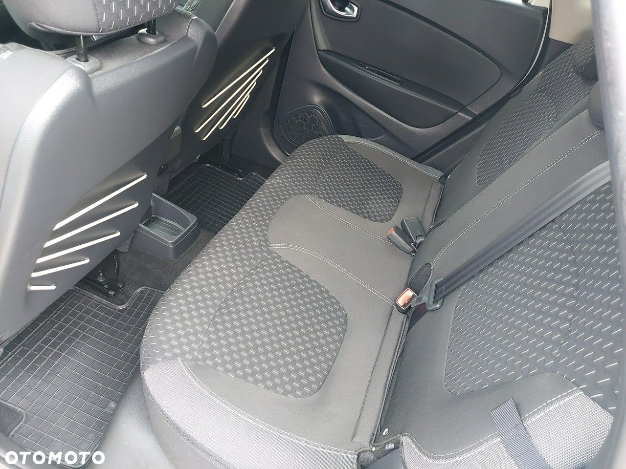 Renault Captur - 12
