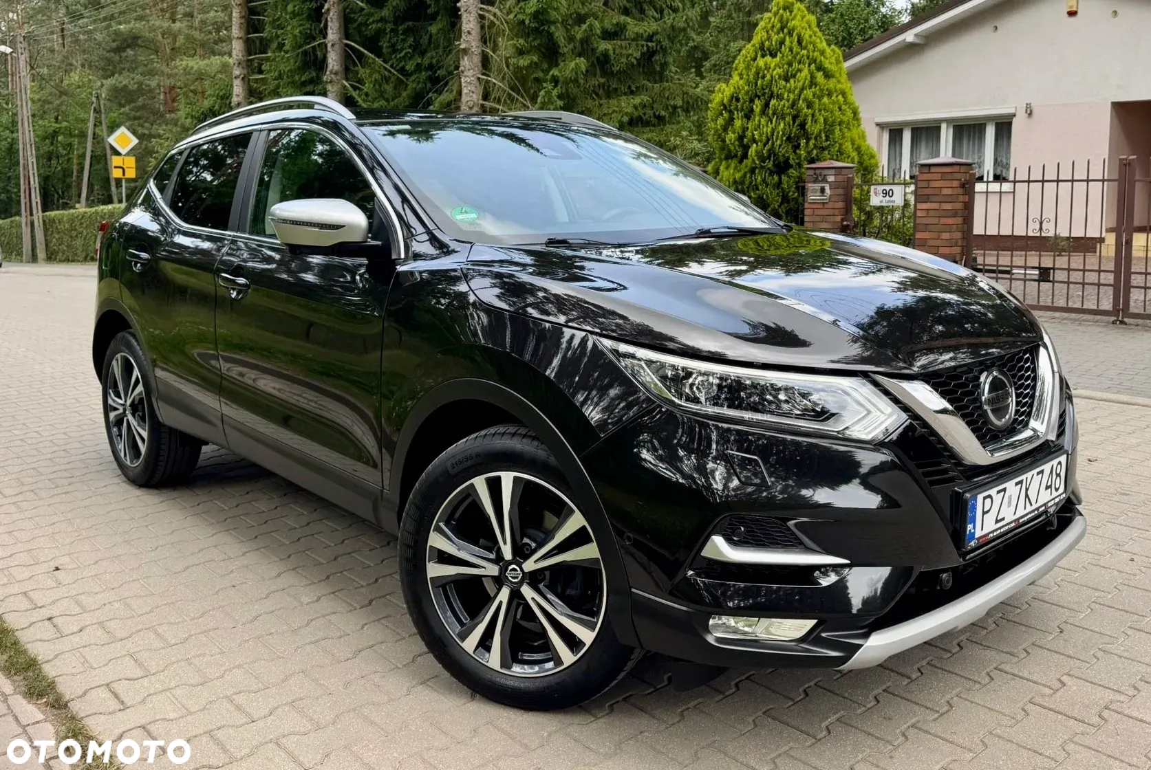 Nissan Qashqai 1.3 DIG-T N-Connecta - 2