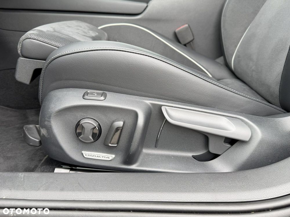 Volkswagen Passat - 17