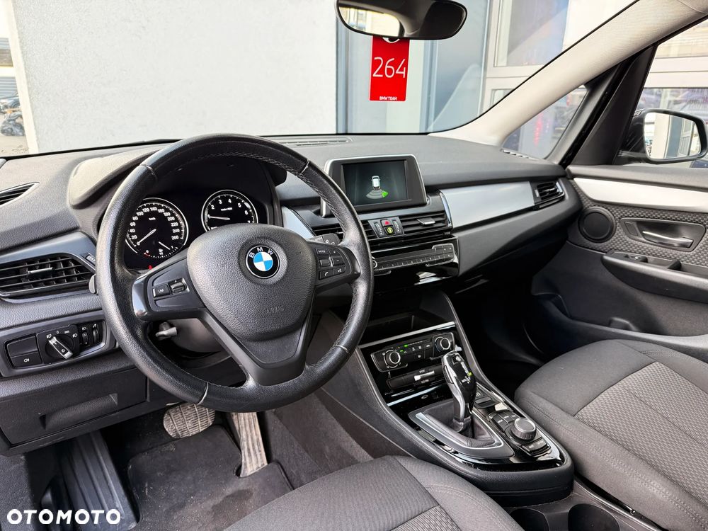BMW Seria 2 218i - 25