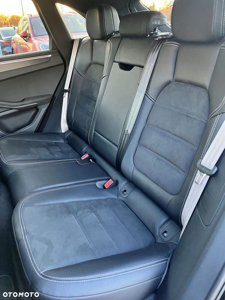 Porsche Macan - 26