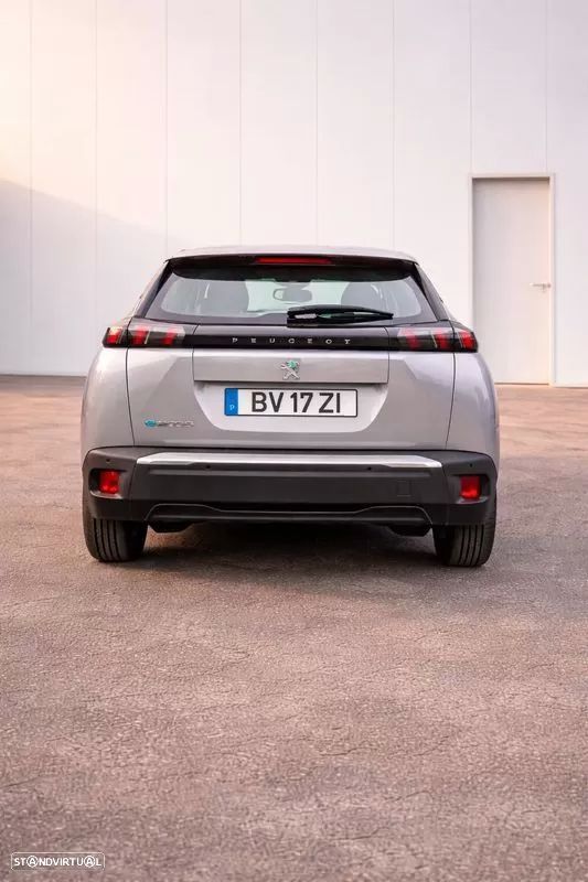 Peugeot e-2008 — photo 5
