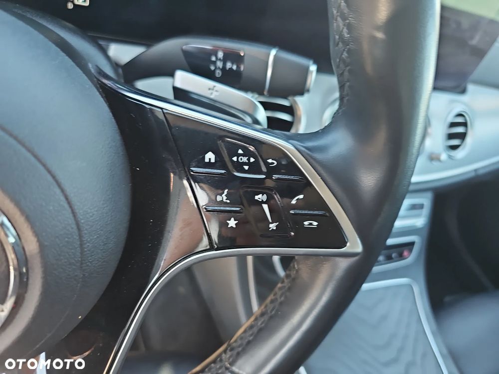 Mercedes-Benz Klasa E 220 d mHEV 4-Matic Exclusive 9G-Tronic - 19