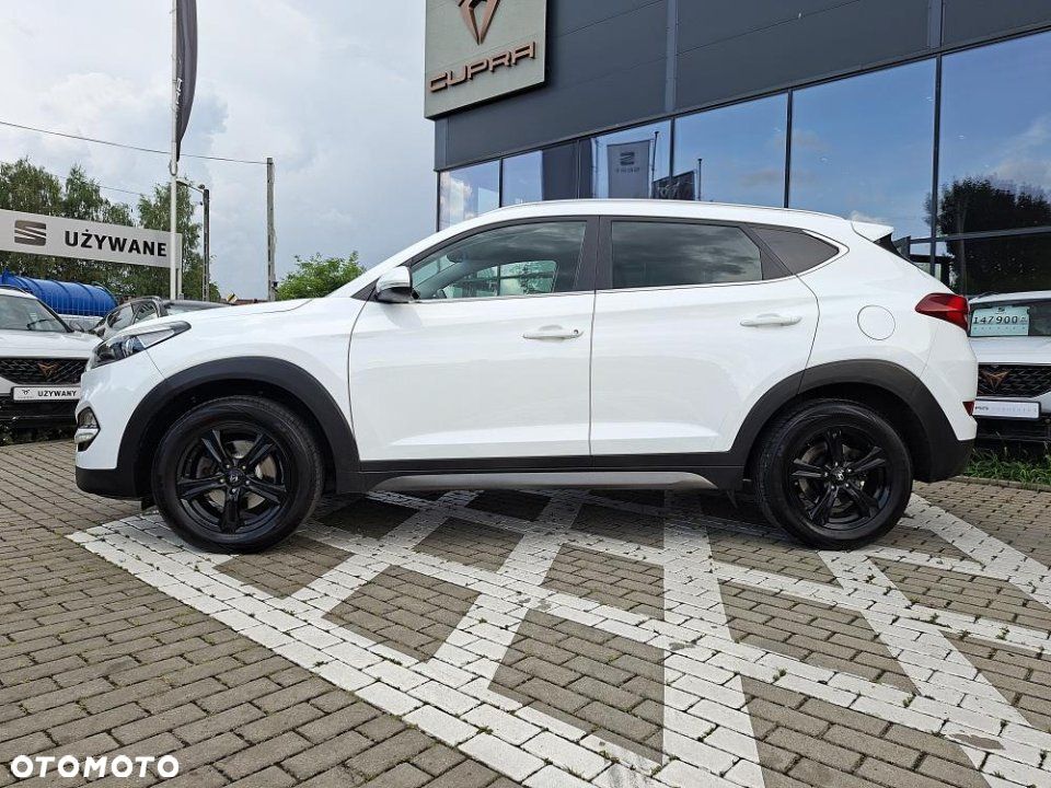 Hyundai Tucson - 2