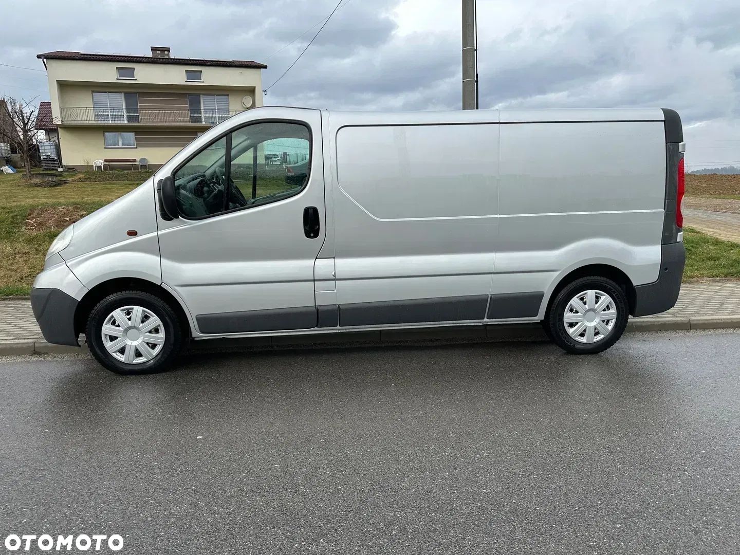 Opel Vivaro - 1
