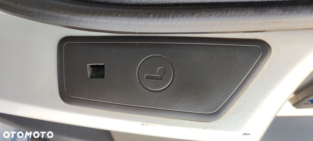 Volkswagen Tiguan 2.0 TDI SCR 4MOTION BlueMotion Technology DSG Sport & Style - 24