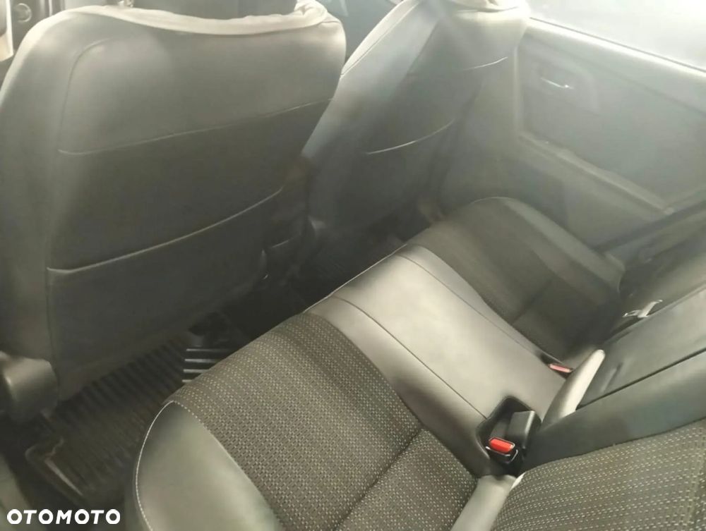 Toyota Auris 1.8 HSD Luna - 9