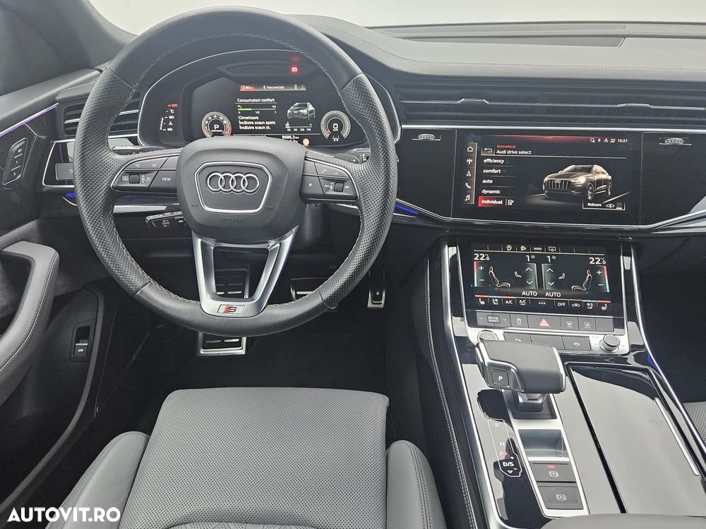 Audi Q8 55 TFSI quattro Tiptronic MHEV - 12