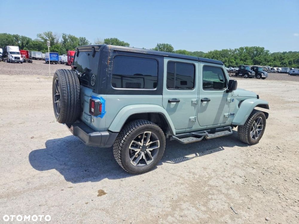 Jeep Wrangler - 2