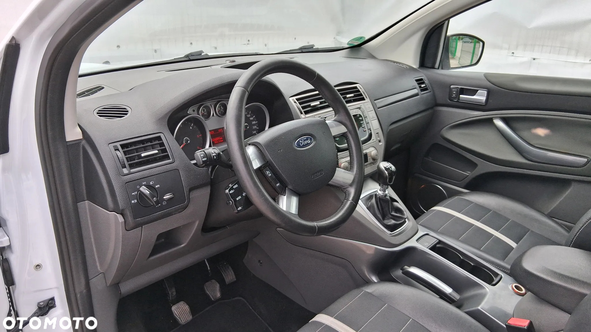 Ford Kuga 2.0 TDCi 4WD Titanium - 12