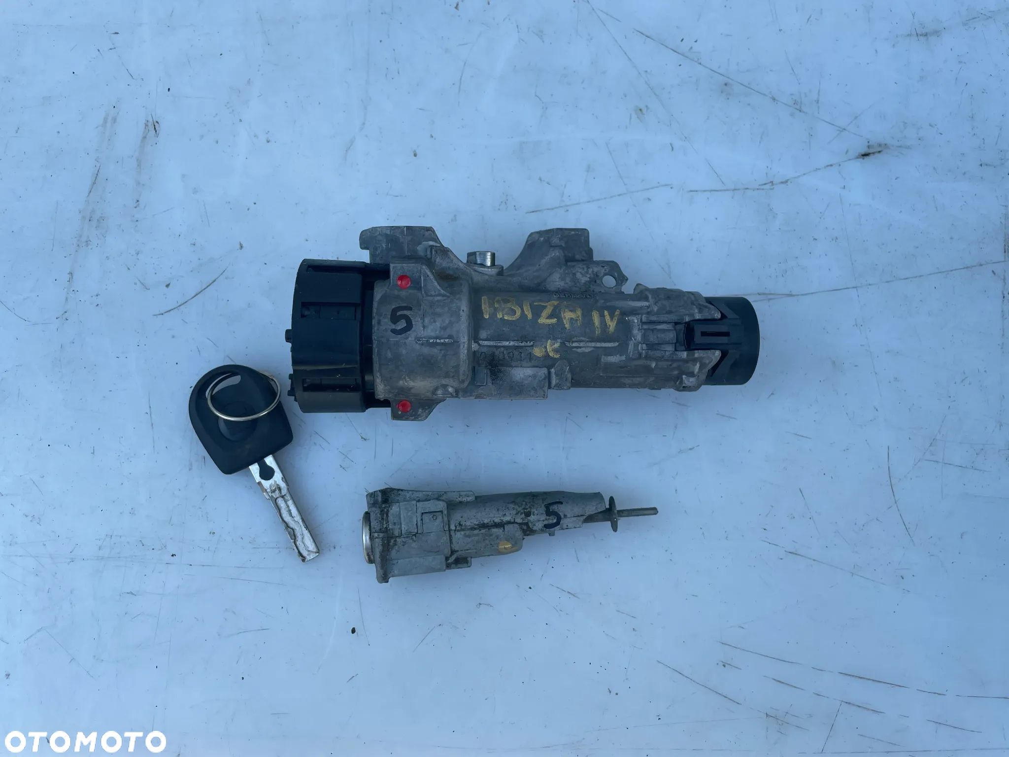 STACYJKA WKŁADKA KLUCZ SEAT IBIZA IV 6R0905951D - 1