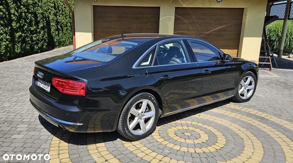 Audi A8 - 4