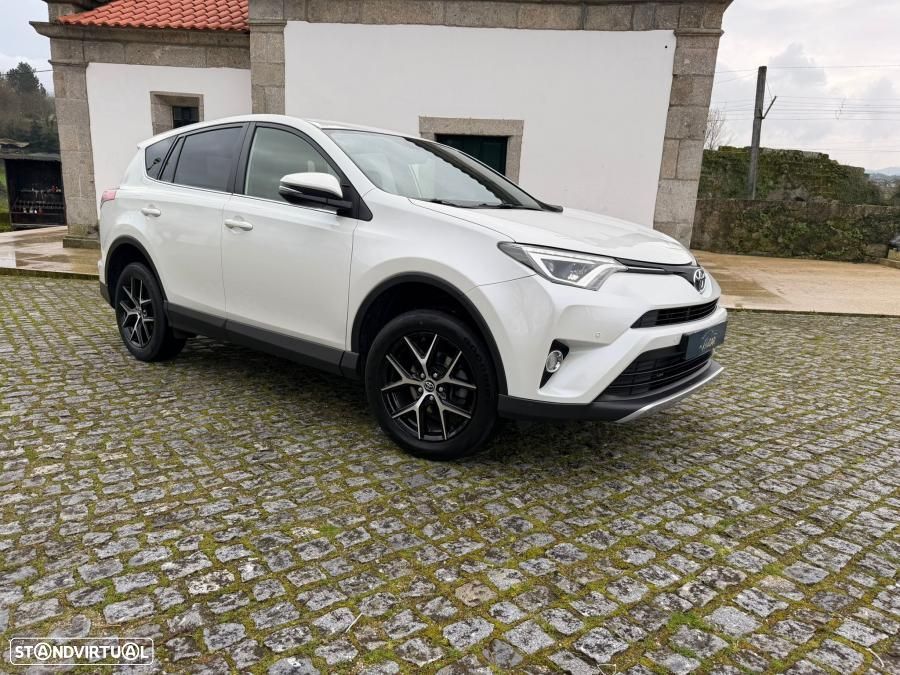 Toyota RAV4 2.0 D-4D Comfort+P.Sport - 24