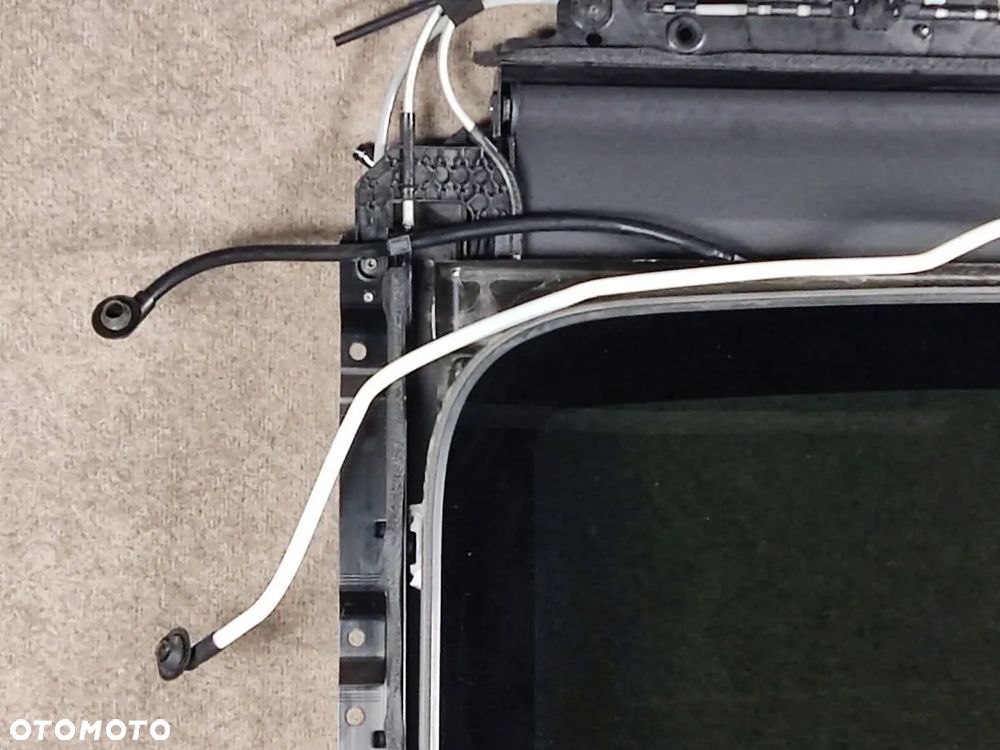 FORD EXPLORER od 2020r Szyberdach - 3