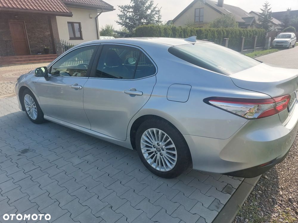 Toyota Camry 2.5 Hybrid Comfort CVT - 4