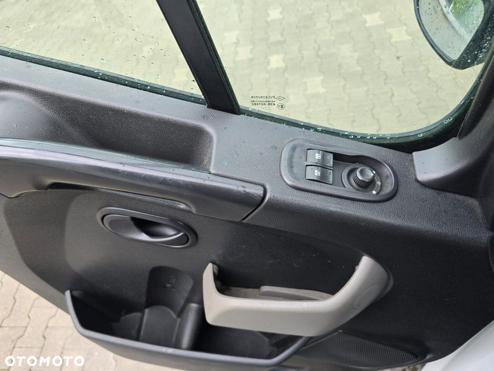 Renault Master - 25