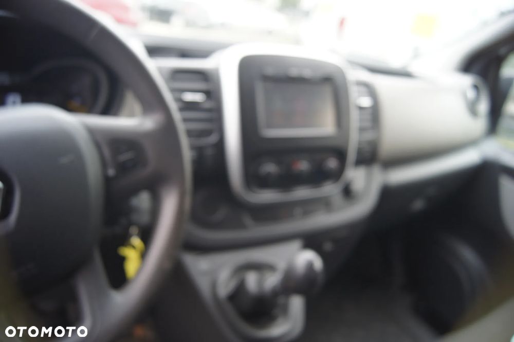 Renault TRAFIC - 23