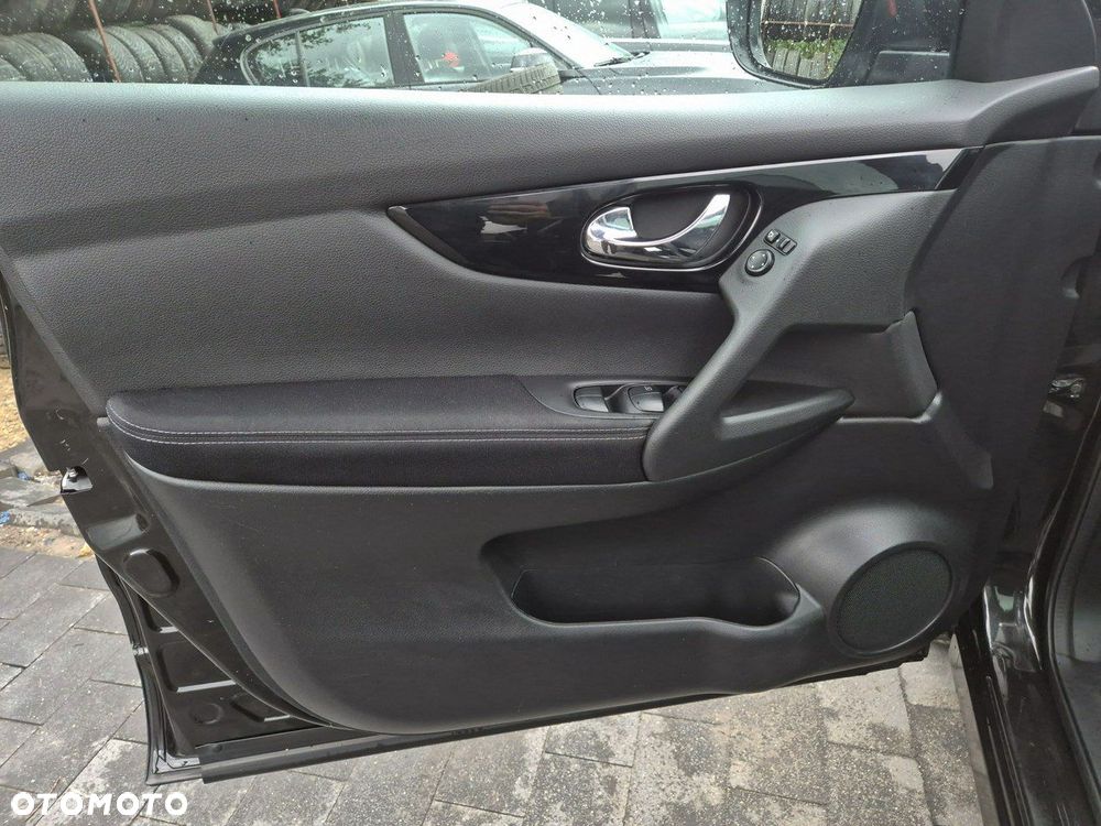 Nissan Qashqai 1.6 DCi N-Connecta EU6 - 11