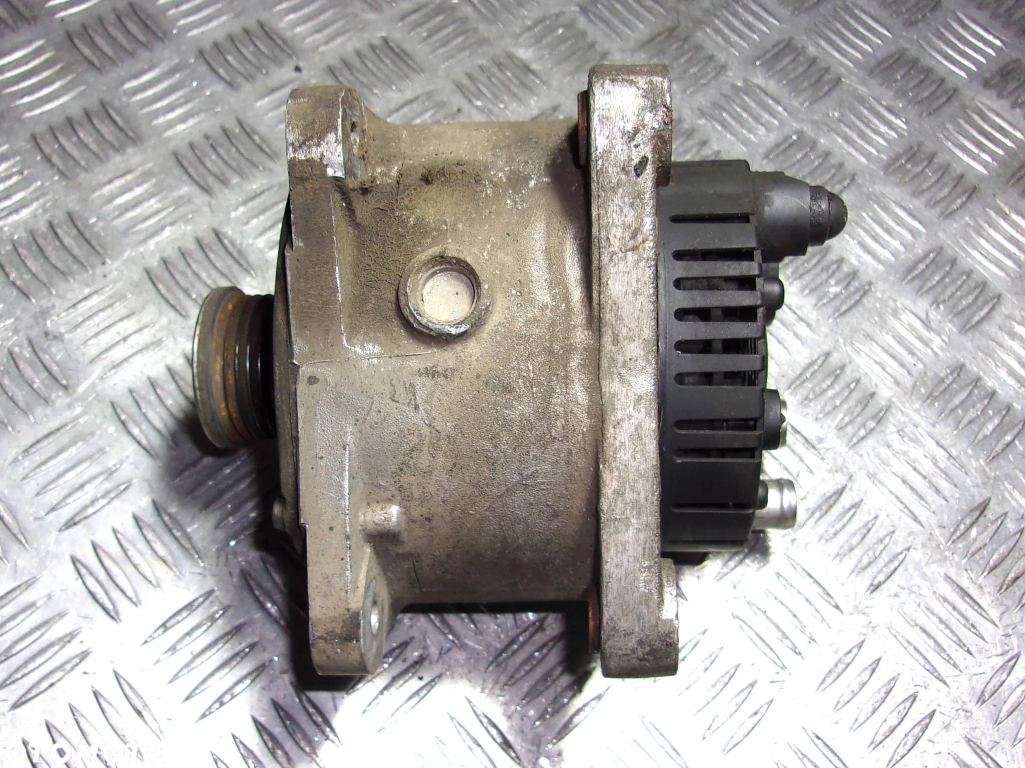 Renault Arkana Captur Clio IV V Duster Espace IV Scenic II Megane II alternator 1.3 TCe 1.6 2.0 / 1.9 2.2 DCI - 2